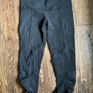 Lululemon Black Cropped Leggings